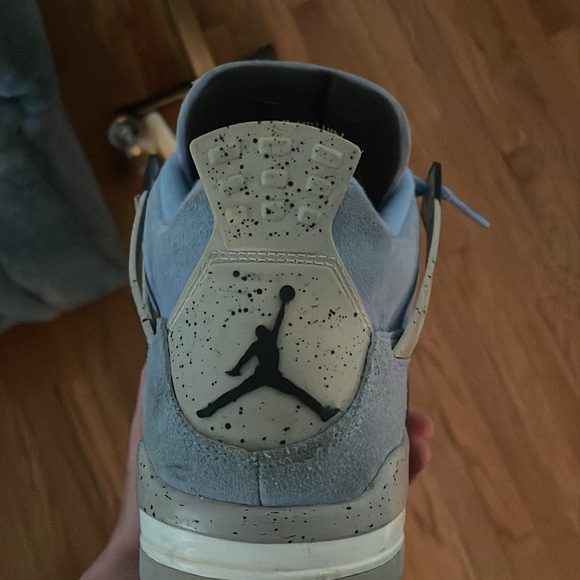 AIR JORDAN UNC 4s - Picture 3 of 4